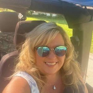 Meet your Posher, Dawn-grant